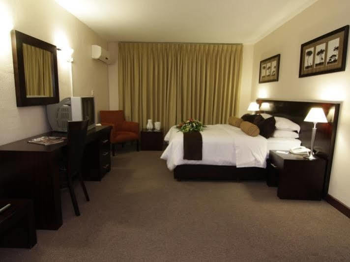 Cresta Bosele Hotel Selebi-Phikwe Kültér fotó
